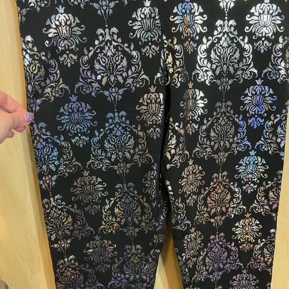 NWT VS pink leggings - Picture 3 of 4